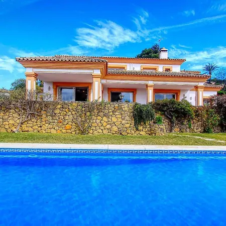 Villa 1175 El Paraiso Estepona